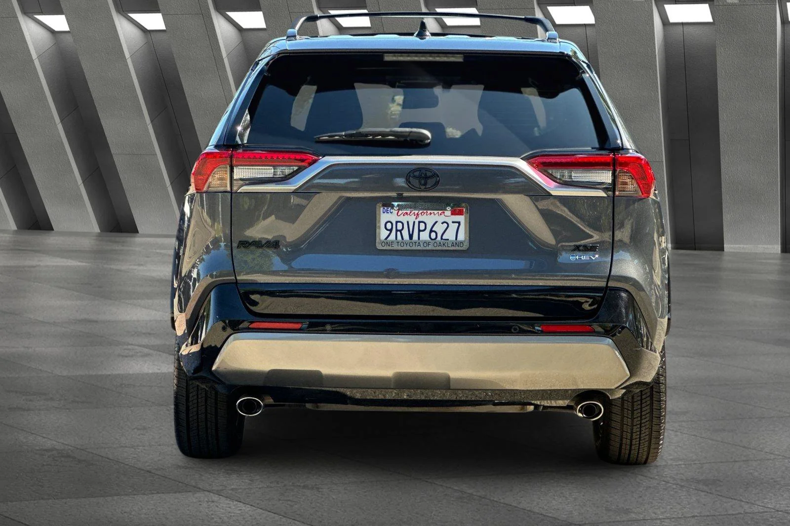 2025 Toyota RAV4 XSE - Photo 12