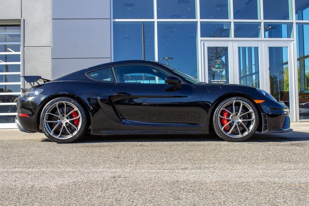 2022 Porsche Cayman GT4 photo 4