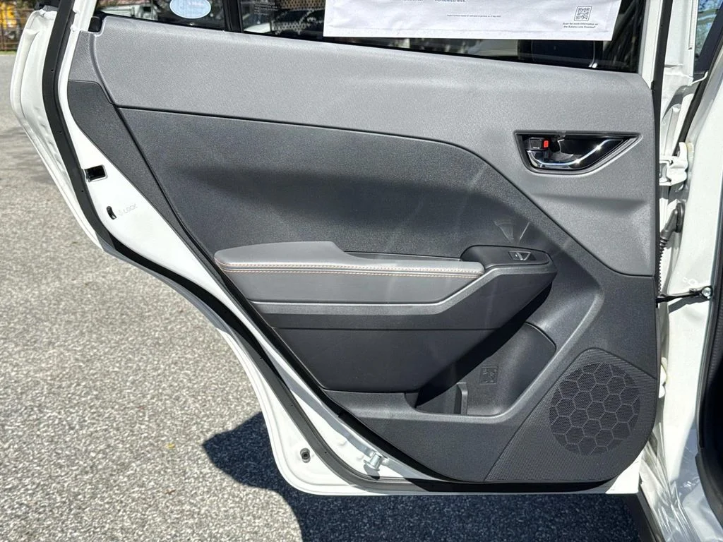 New 2026 CRYSTAL WHITE PEARL Subaru Limited image 11
