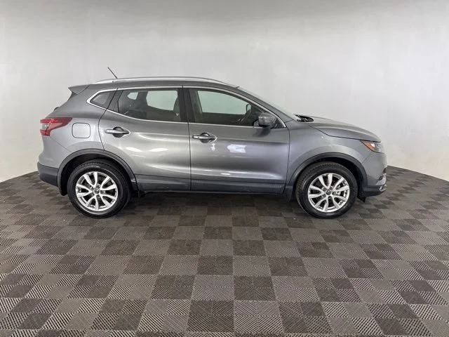 Used 2021 Gray Nissan SV image 4