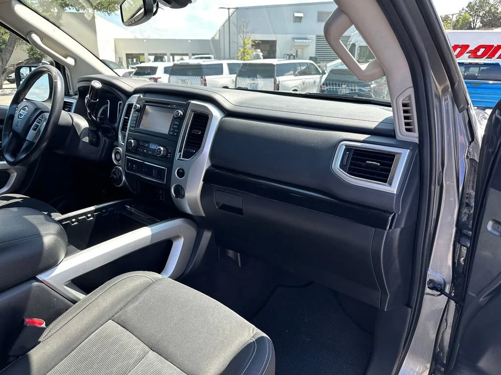 Used 2017  Nissan SV image 41