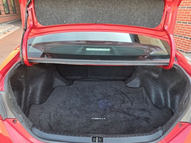 Used 2018 Red Toyota LE image 22