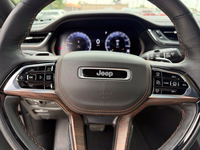 Used 2025 White Jeep Summit image 11