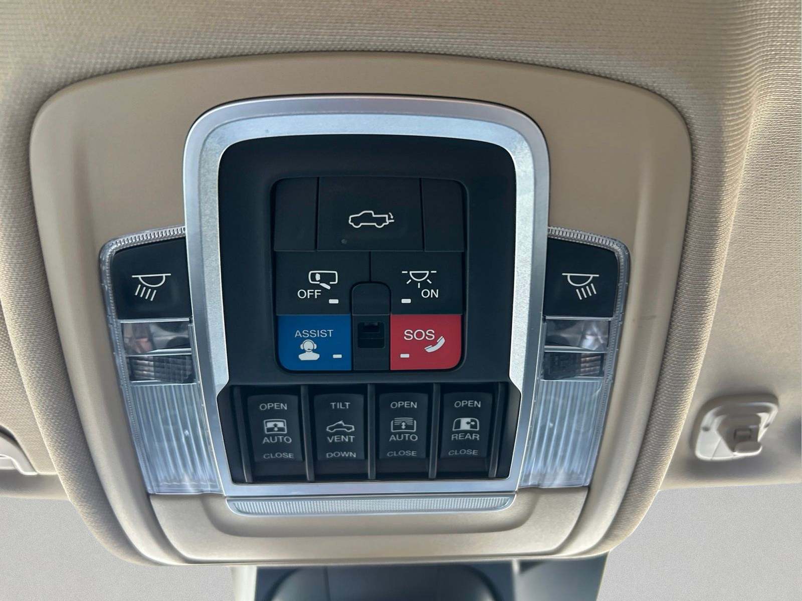 Used 2020 White Ram Limited image 35