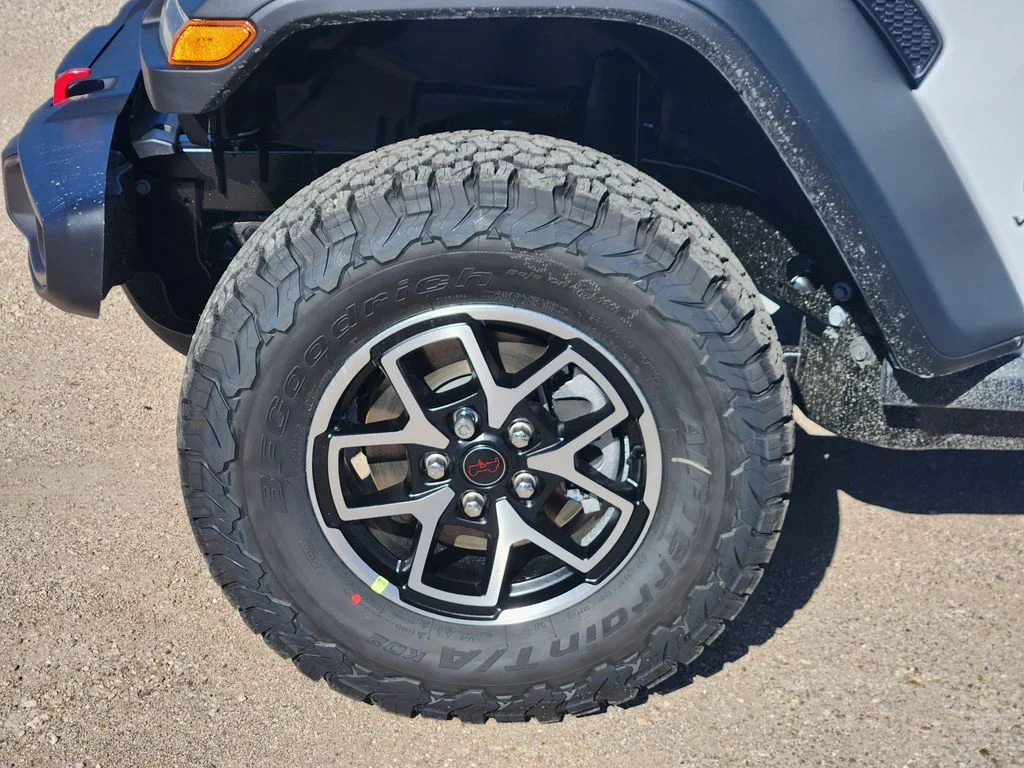New 2026 Bright White Clearcoat Jeep Rubicon image 7