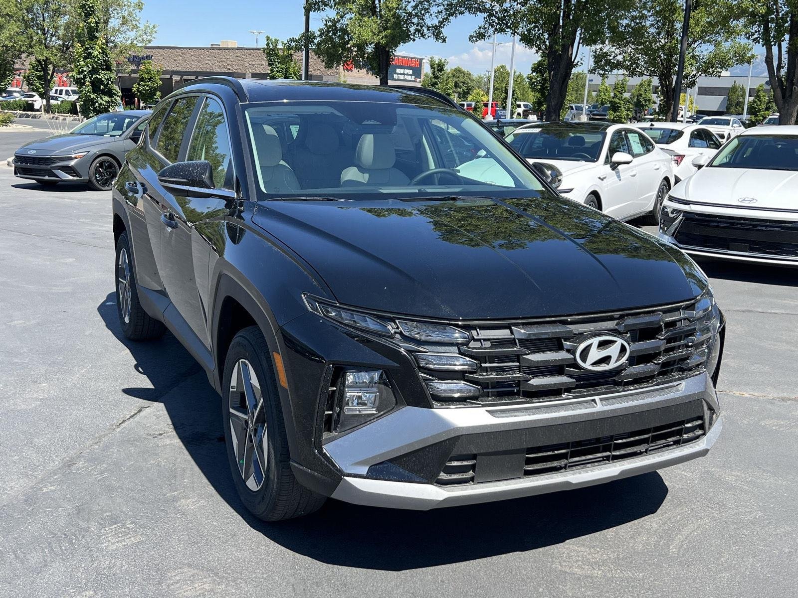 New 2026 Phantom Black Hyundai SEL Premium image 4