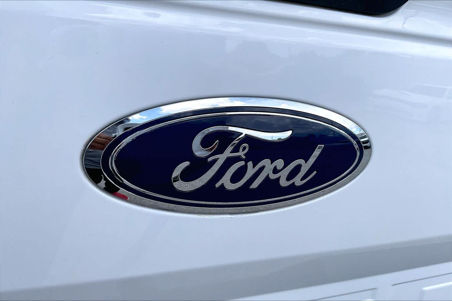 Used 2018 Oxford White Ford XLT image 31