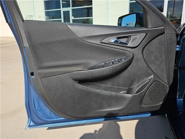 Used 2025 Lakeshore Blue Metallic Chevrolet 1LT image 12