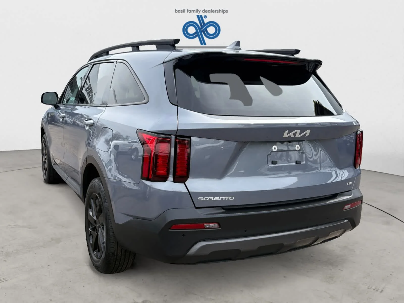 Used 2023 Everlasting Silver Kia X-Line S image 3