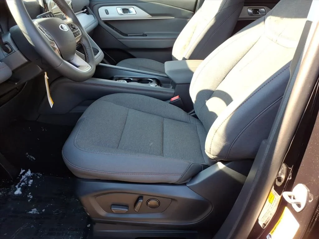 New 2026 Agate Black Metallic Ford Active image 12