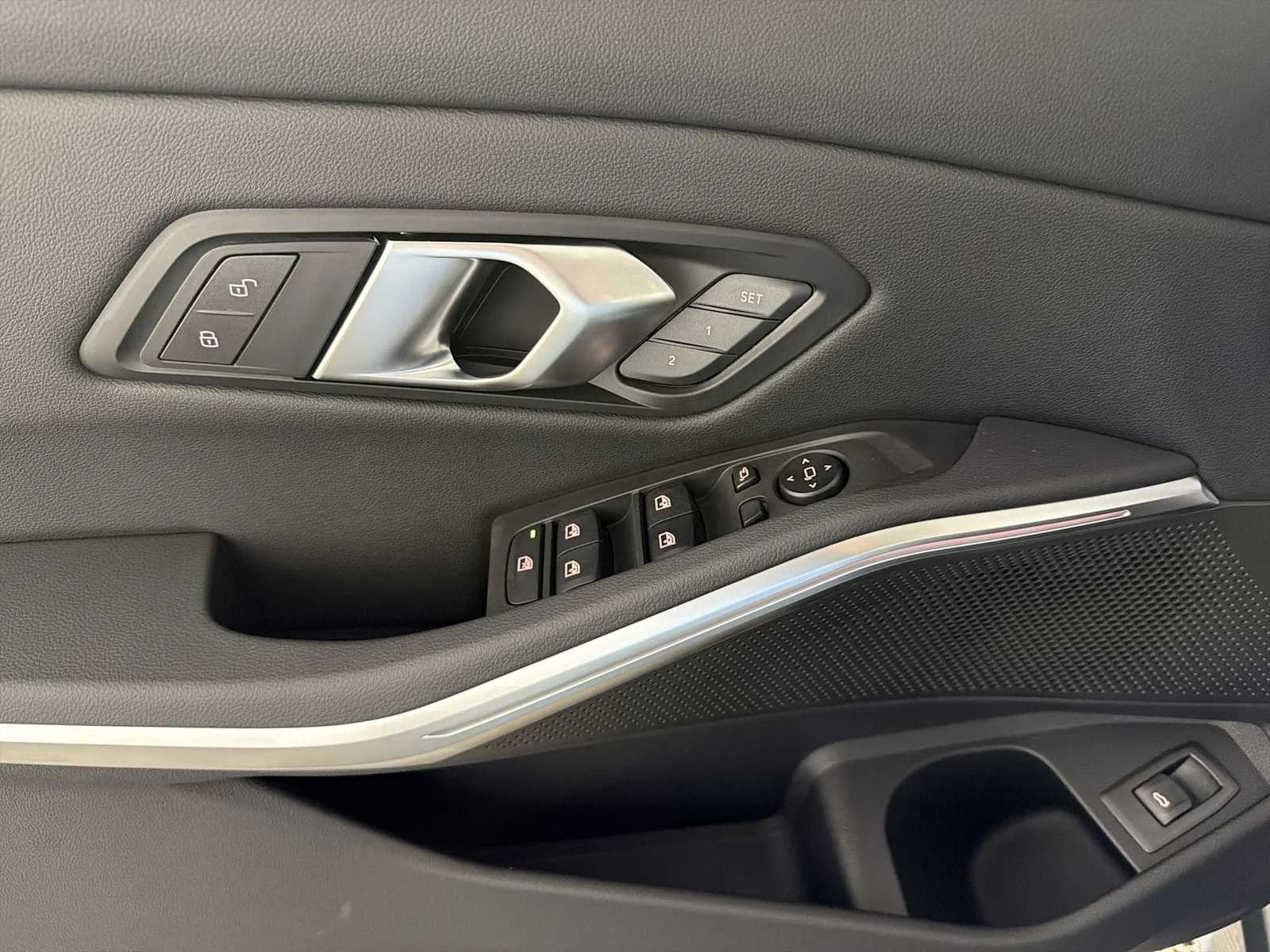 New 2026 Skyscraper Grey Metallic BMW 330i xDrive image 13