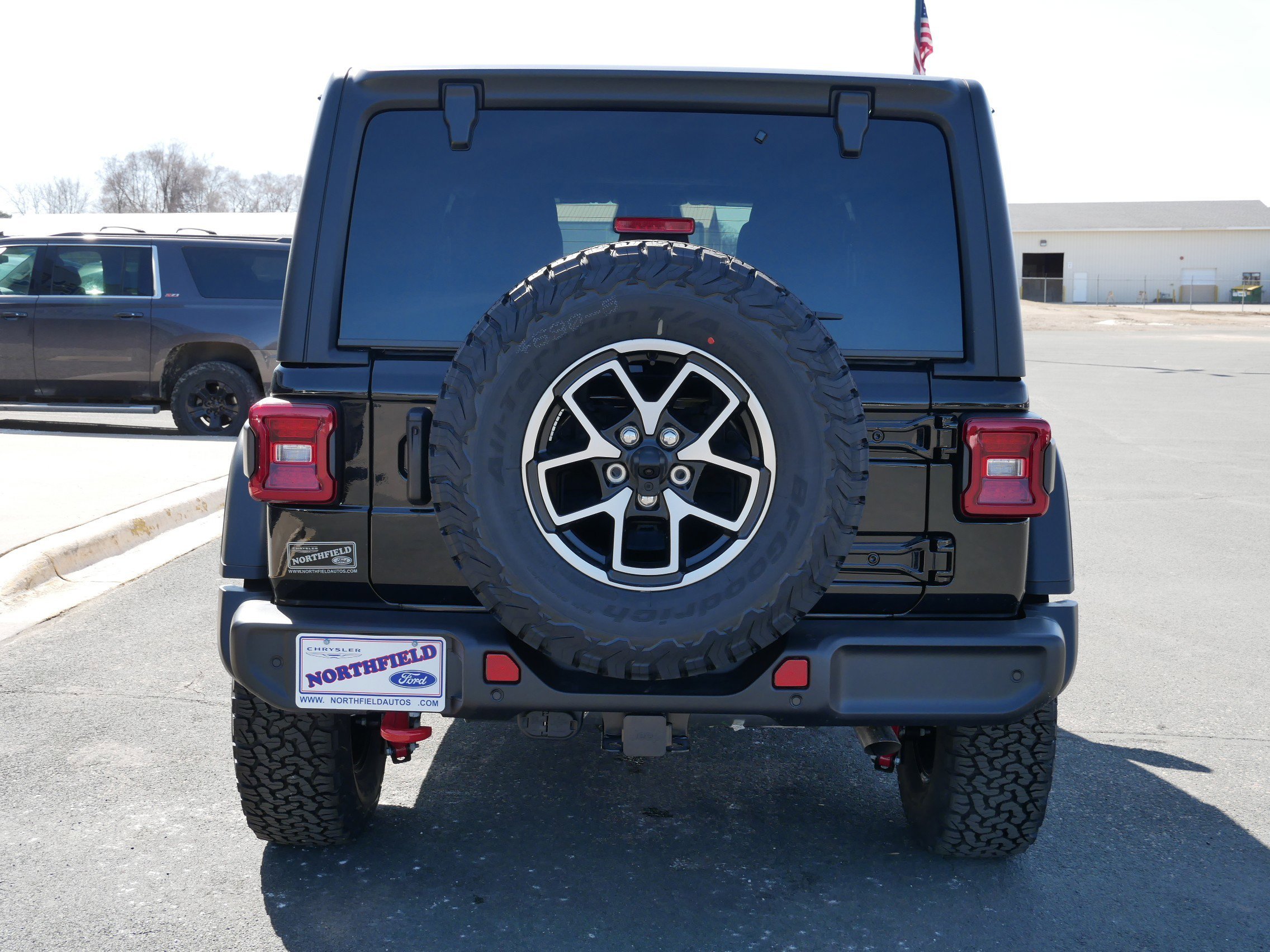 New 2026 Black Clear-Coat Exterior Paint Jeep Rubicon image 7