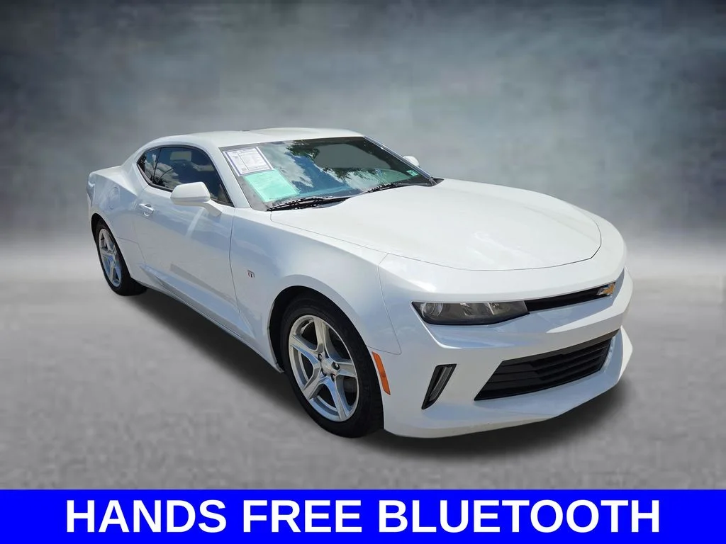 Used 2018 White Chevrolet 1LT image 3