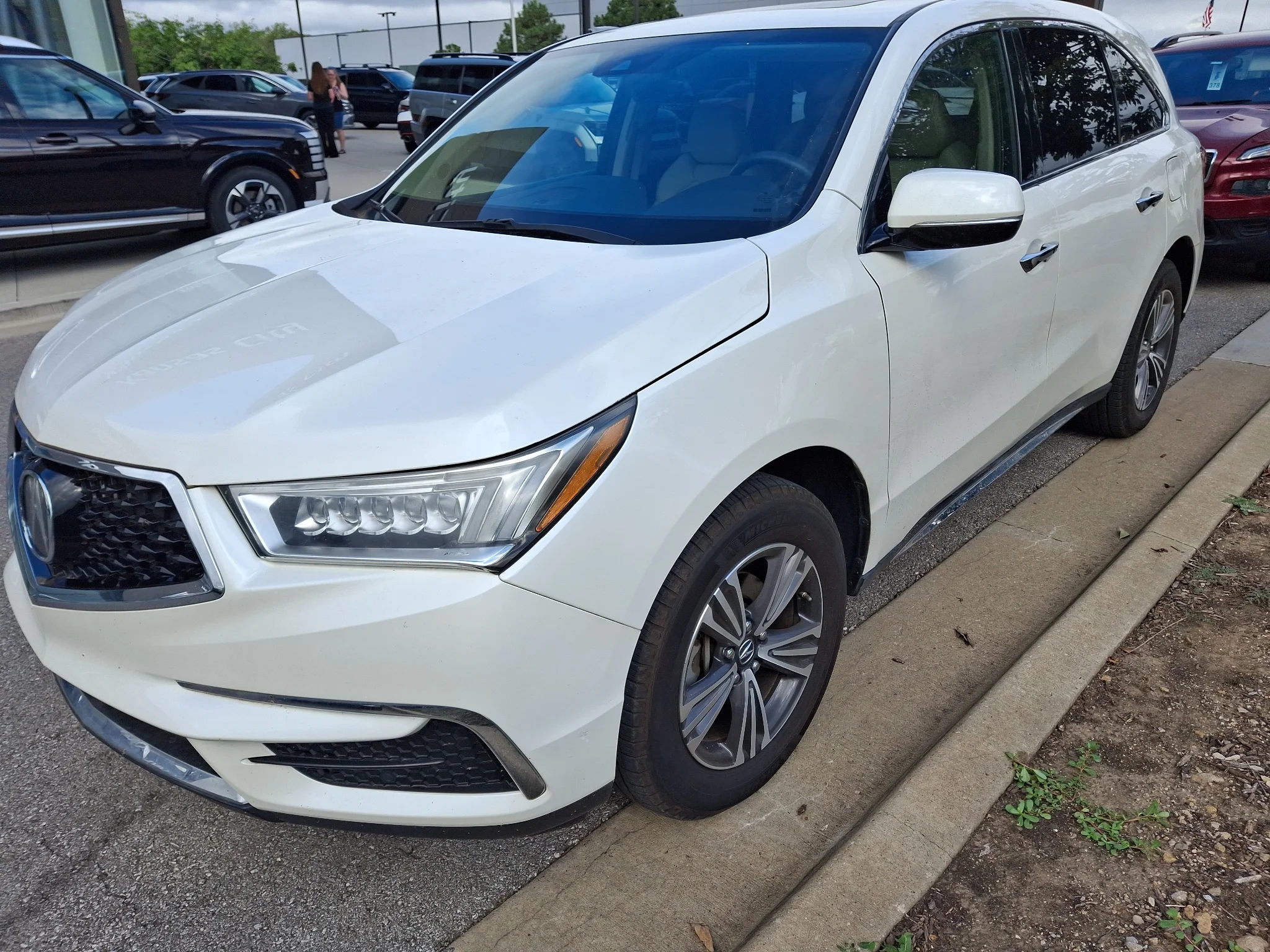 Used 2018 White Diamond Pearl Acura 3.5L (A9) image 5