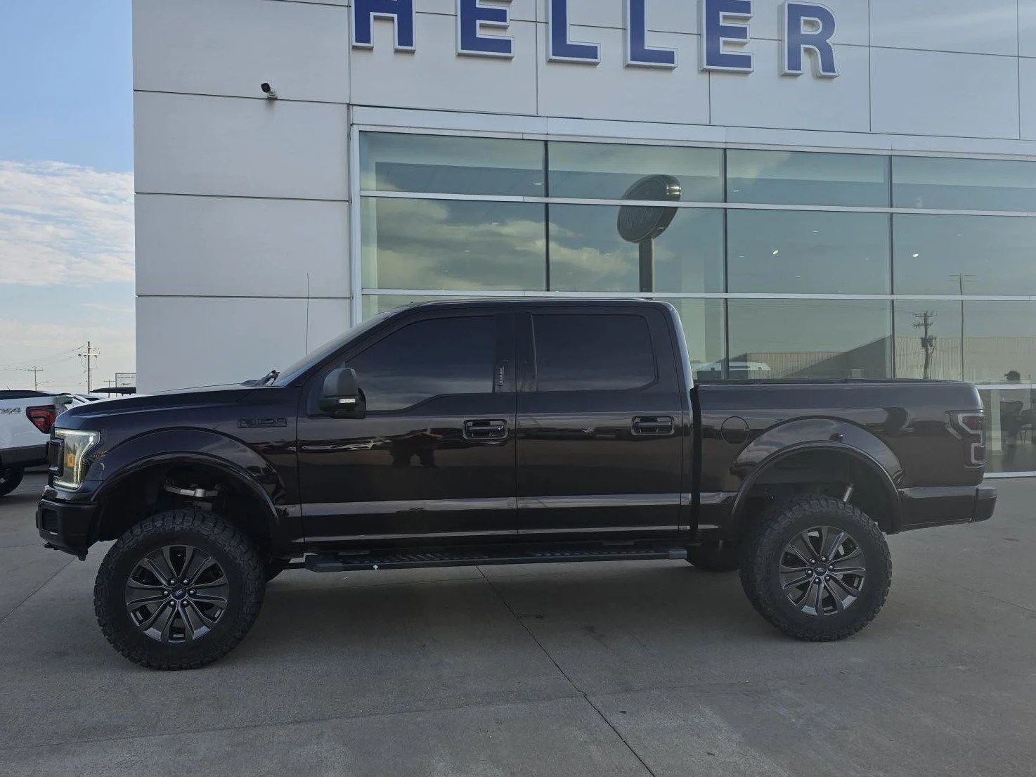 Used 2018 Magma Red Ford XLT image 3
