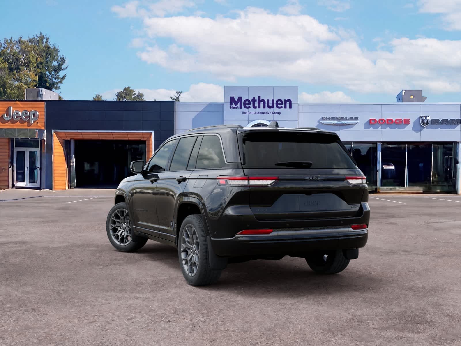 New 2026 Diamond Black Crystal Pearlcoat Jeep Summit image 3