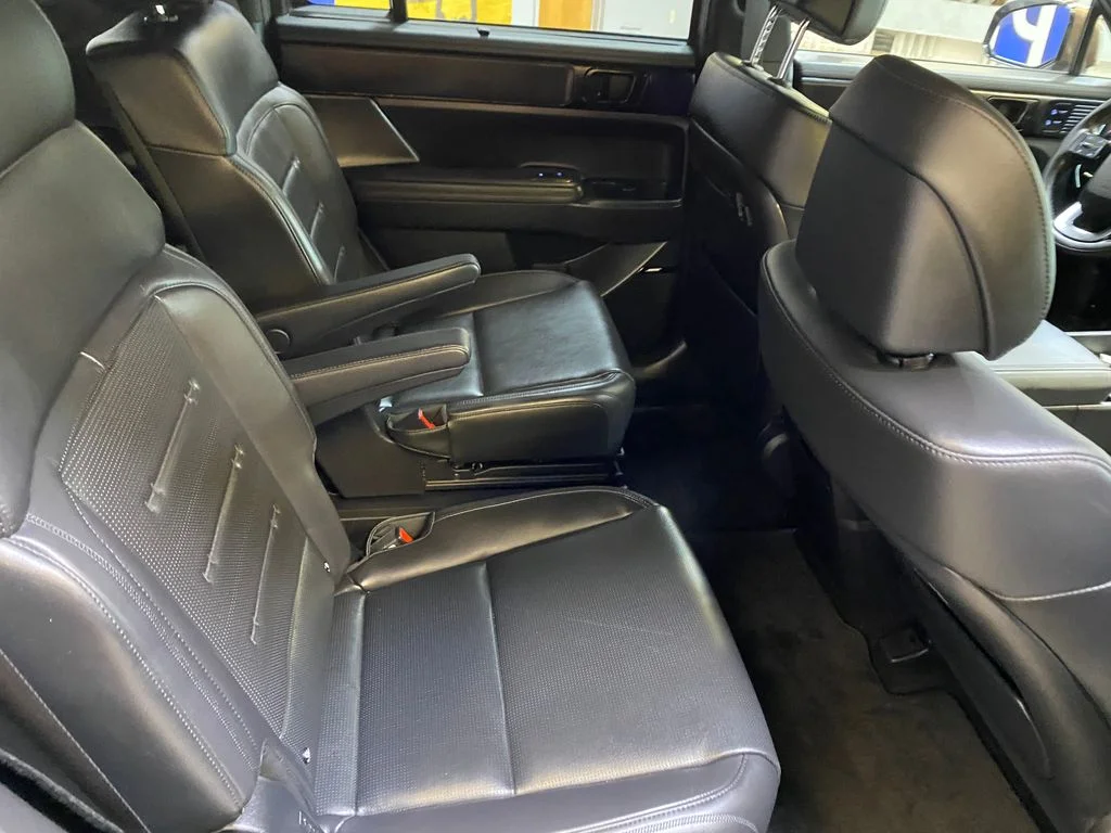 Used 2025 Brown Hyundai Calligraphy image 30