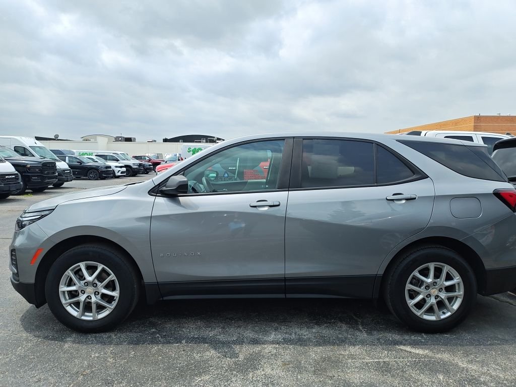 Used 2023 Gray Chevrolet LS image 3