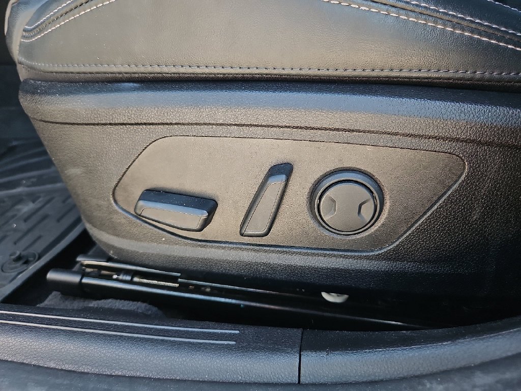 Used 2022 Gray Kia GT-Line image 14