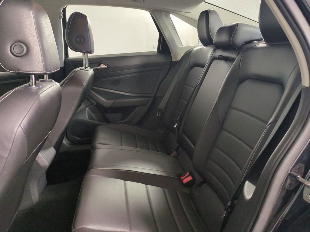 2024 Volkswagen Jetta SE - Photo 14