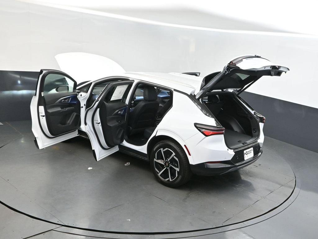 New 2025 Summit White Chevrolet LT image 2