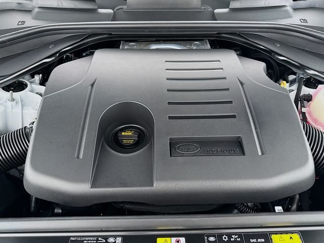 New 2026 Fuji White Land Rover Dynamic SE image 32