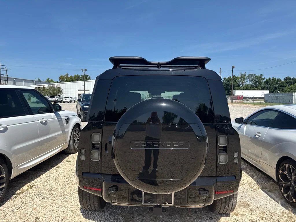Certified Used 2026 Black Land Rover X-Dynamic SE image 4