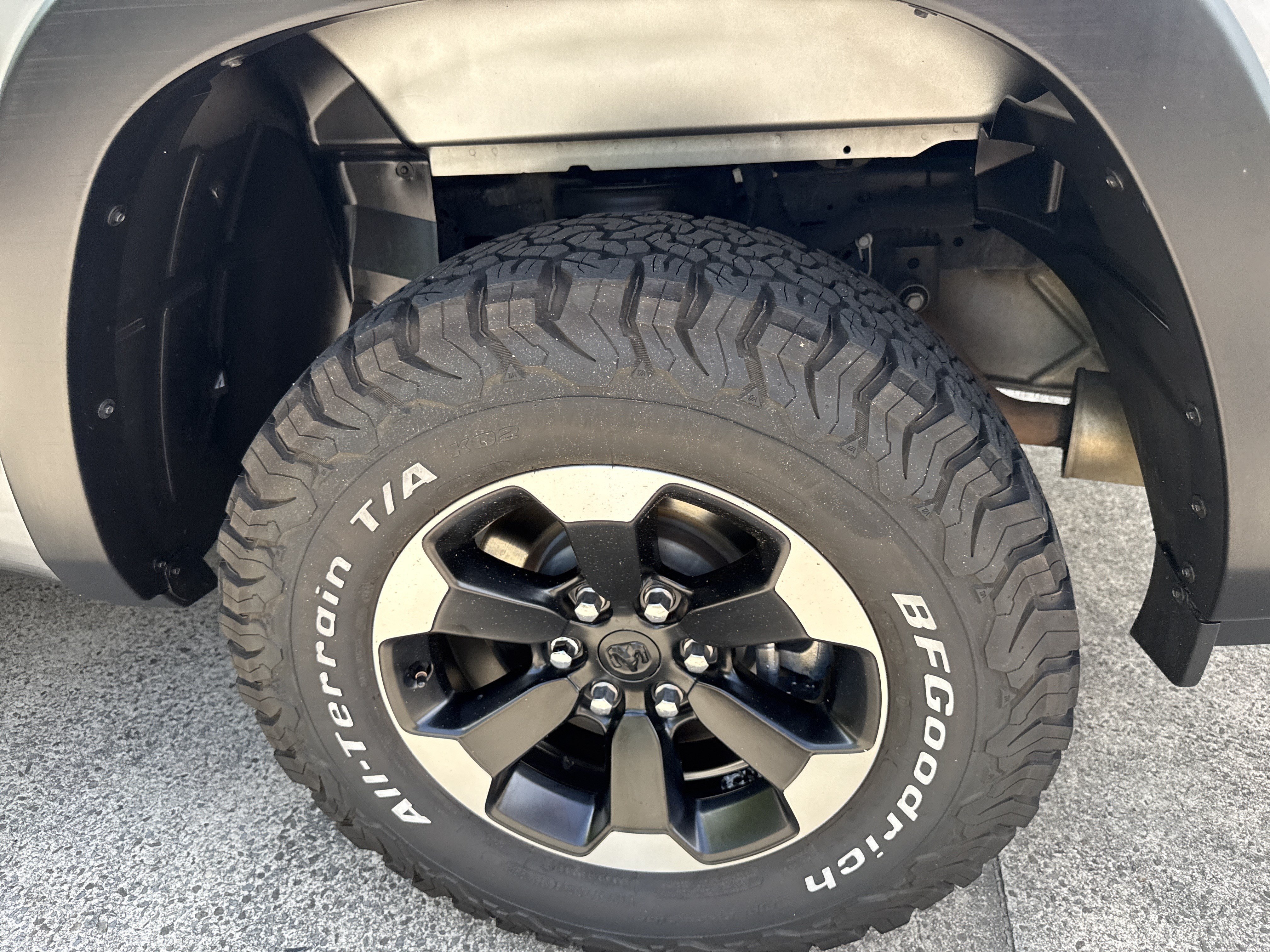 Used 2022 Billet Silver Metallic Clearcoat Ram Rebel image 18