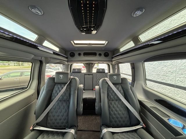 New 2026 White Ford Explorer Limited SE image 2