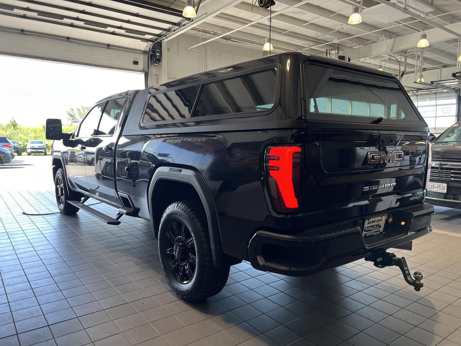 Used 2024 Titanium Rush Metallic GMC AT4 image 6