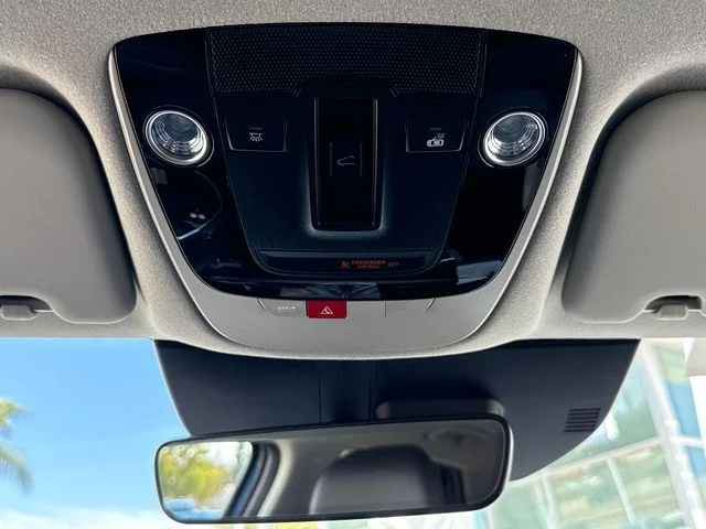 Used 2024 Mineral Blue Kia SX image 28
