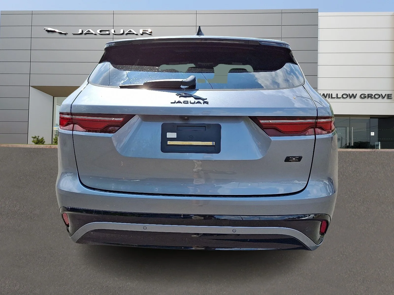 2026 Jaguar F-Pace R-Dynamic S - Photo 7