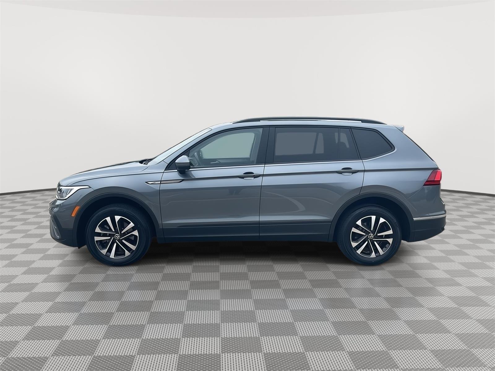 Used 2024 Platinum Gray Metallic Volkswagen S image 8