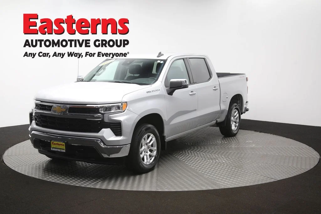 Used 2022 Silver Chevrolet LT image 57