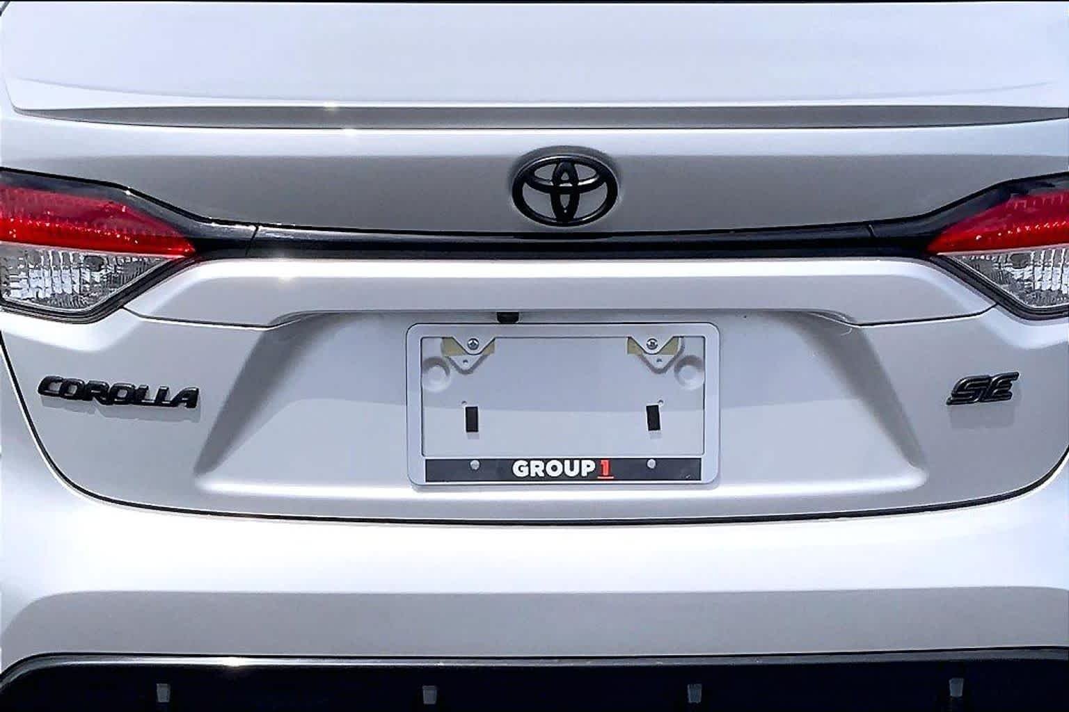 Used 2023 Classic Silver Metallic Toyota SE image 31