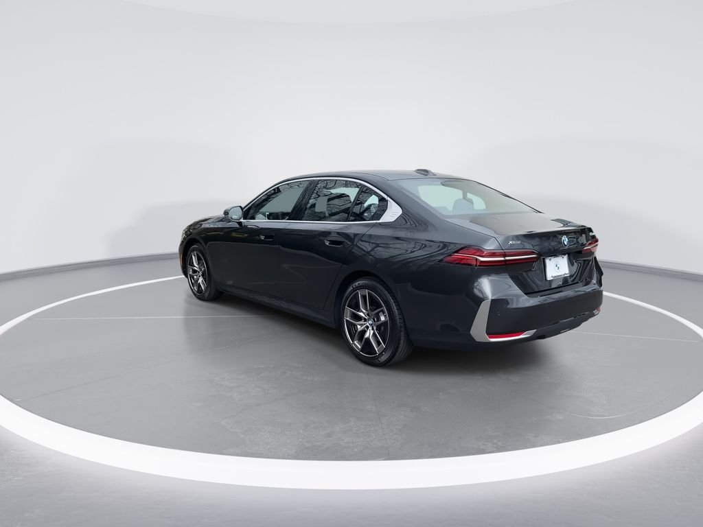 Used 2026 Dark Graphite BMW 530i xDrive image 6