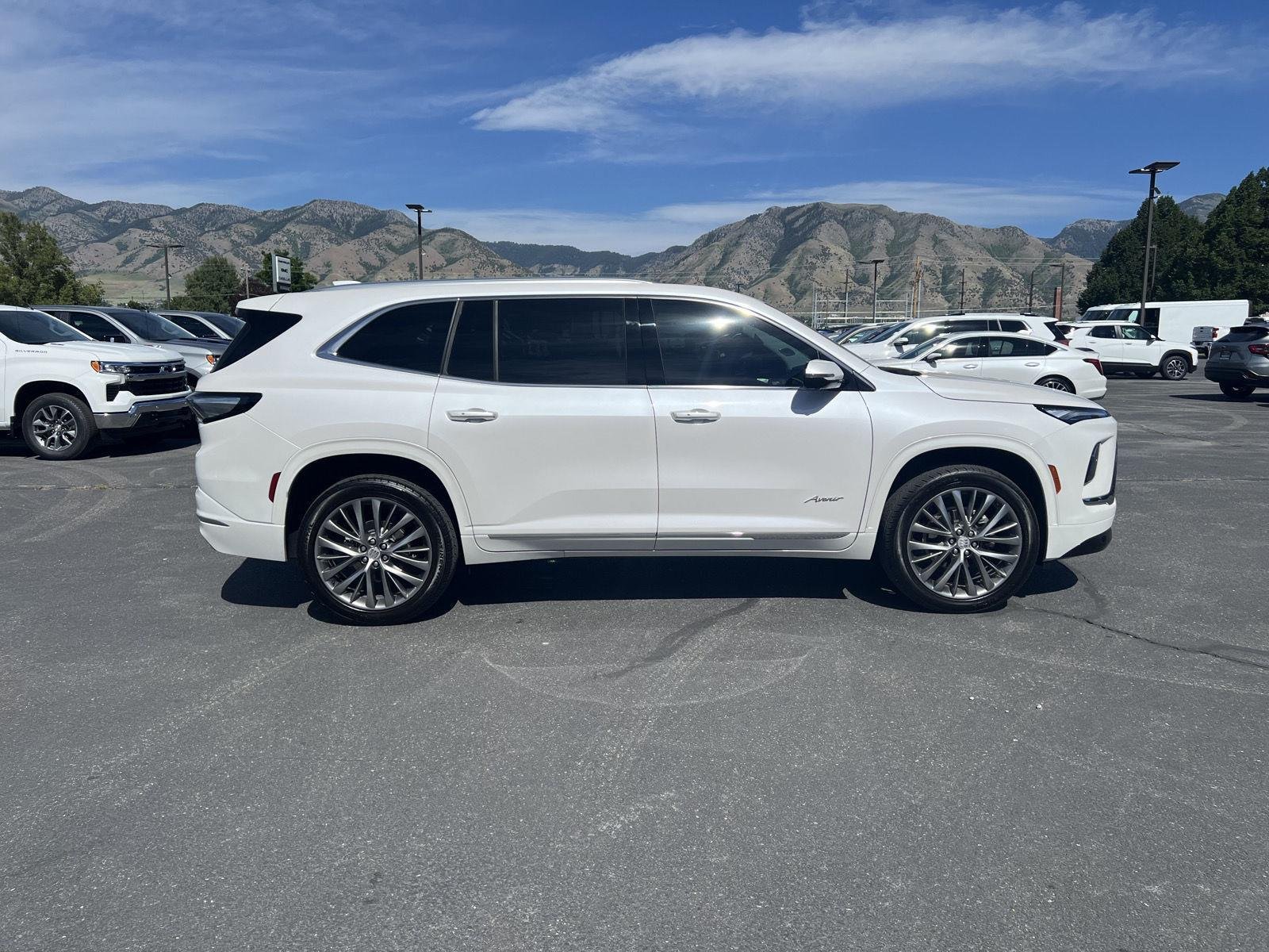 2025 Buick Enclave Avenir - Photo 6