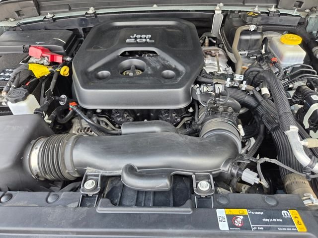 Used 2023  Jeep Sport S image 29