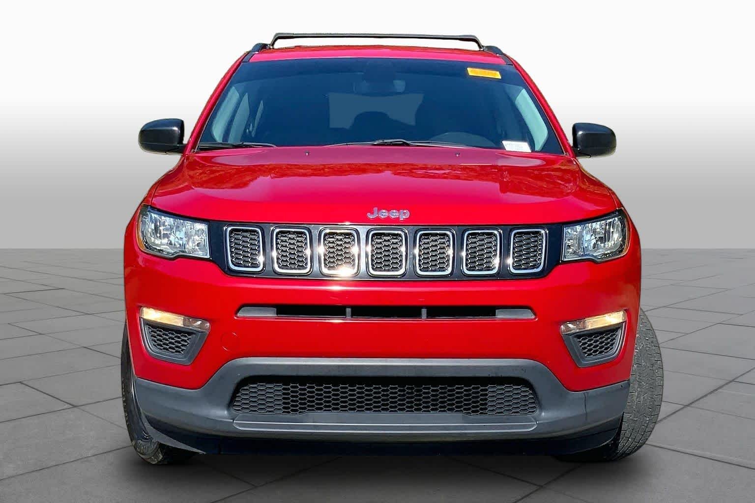 Used 2019 Redline Pearlcoat Jeep Sport image 4