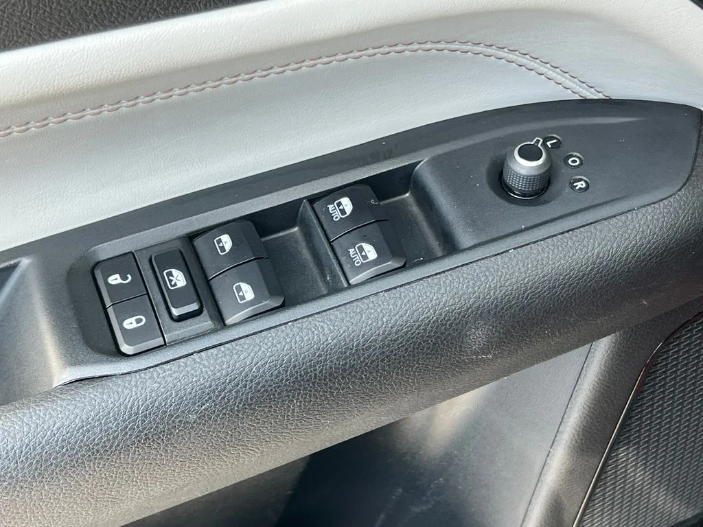 Used 2024 Black Jeep Limited image 14