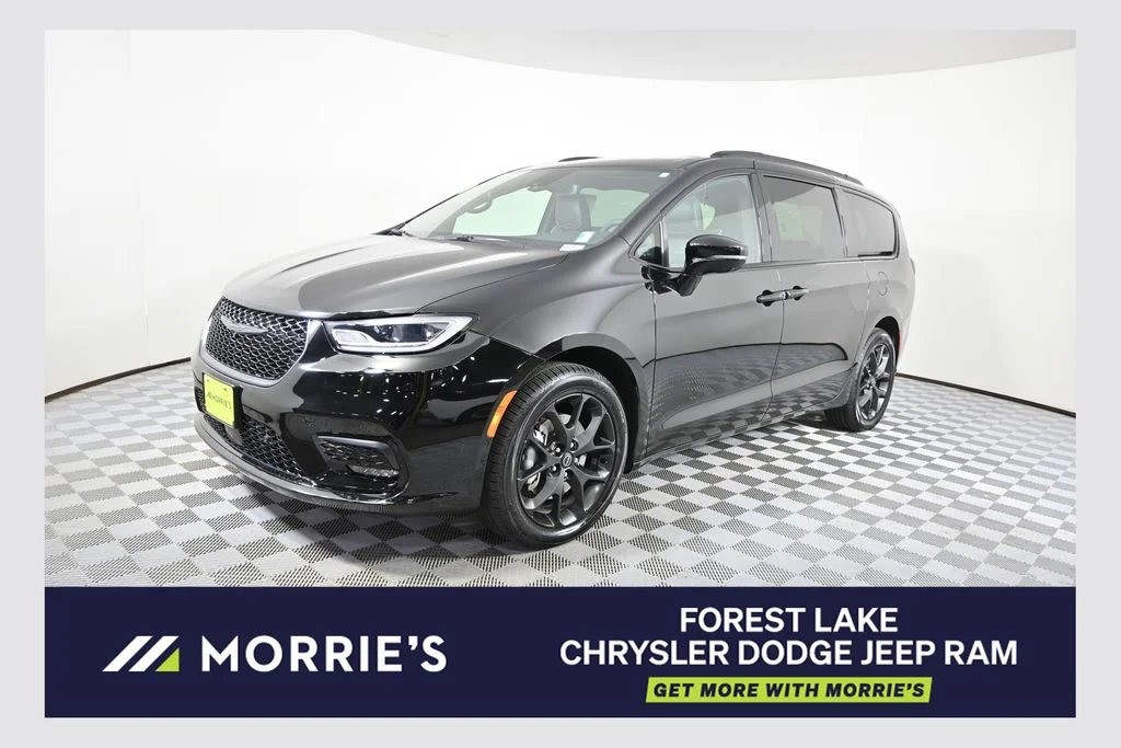 2025 Chrysler Pacifica Limited AWD's photo