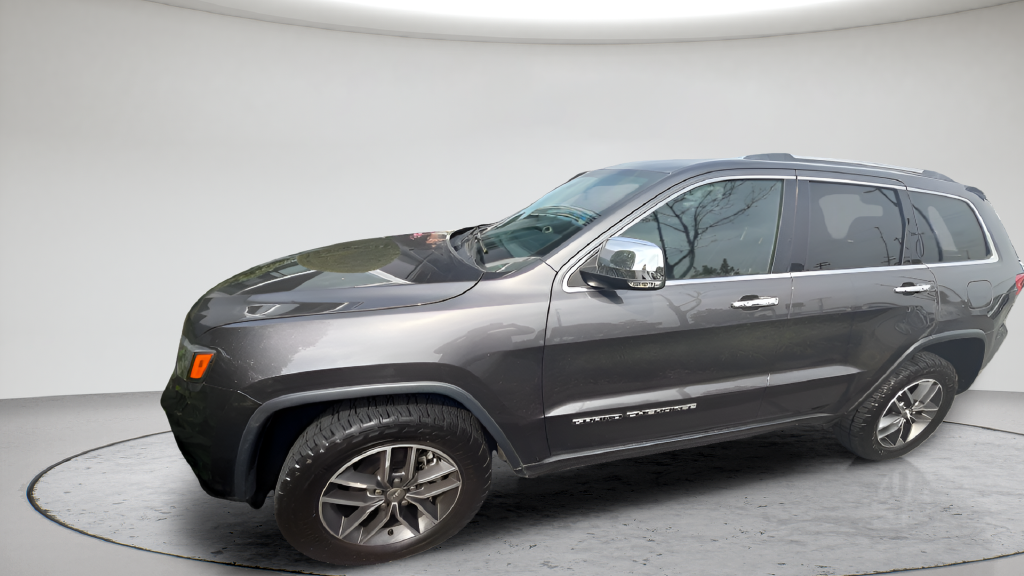 Used 2018 Gray Jeep Limited image 2