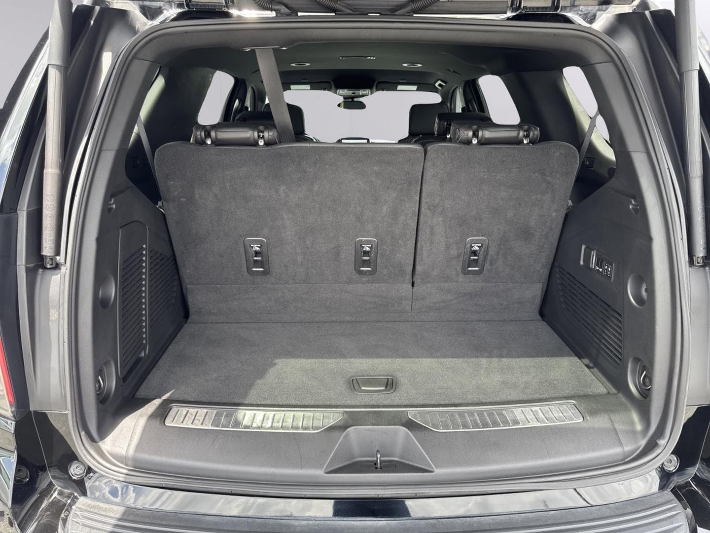 2023 Chevrolet Tahoe RST - Photo 35