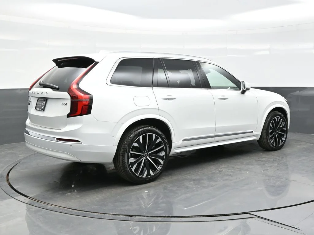 New 2026 Crystal White Volvo Plus image 7