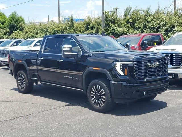 Used 2026 Onyx Black GMC Denali Ultimate image 1