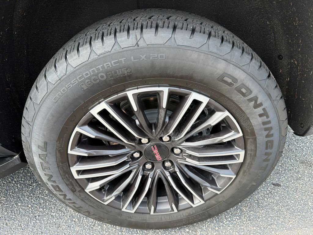 Used 2025 Silver GMC Elevation image 20