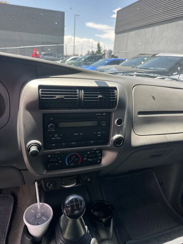 Used 2011 Blue Ford XLT image 19
