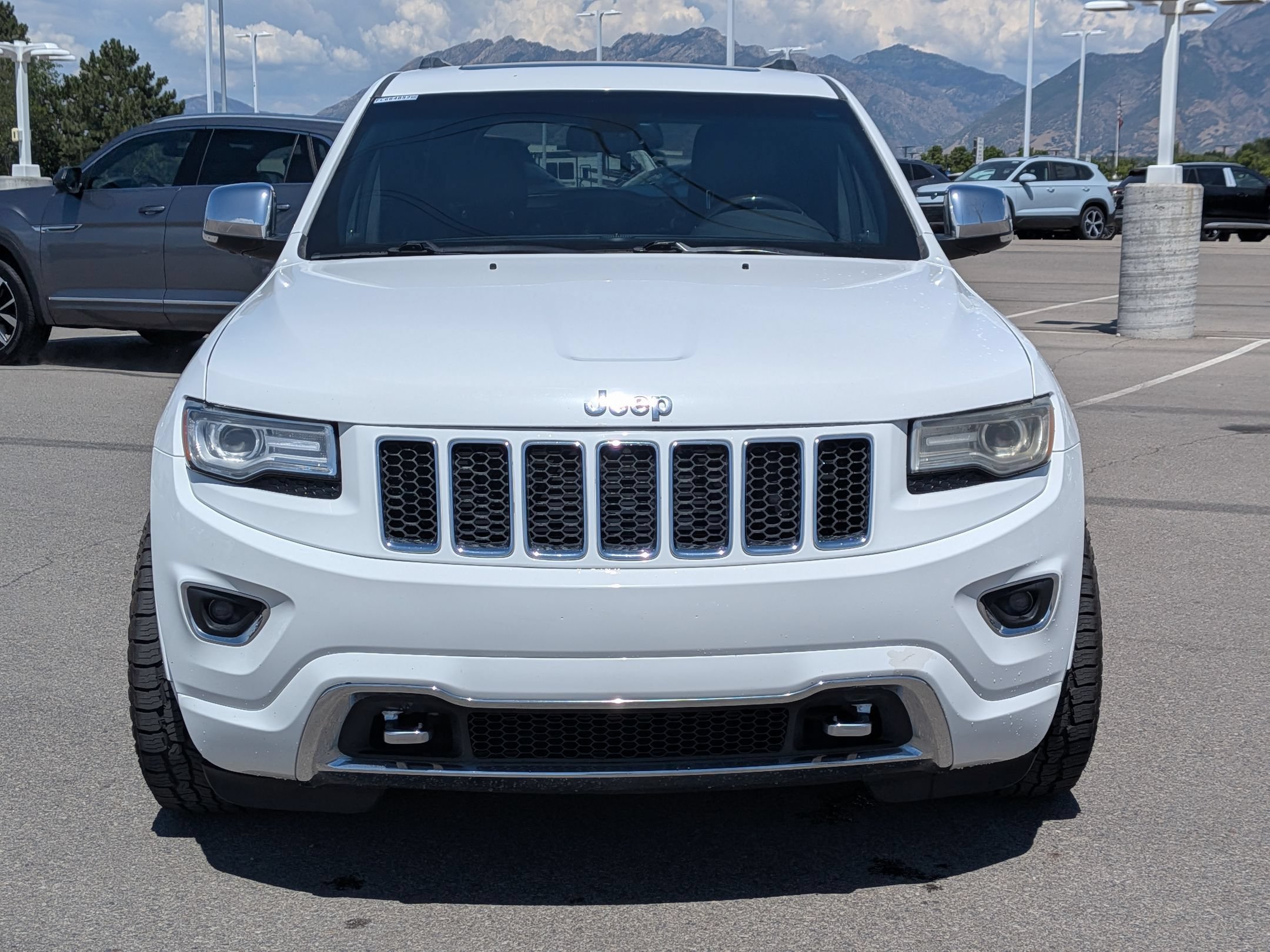 Used 2015 Bright White Clearcoat Jeep Overland image 9