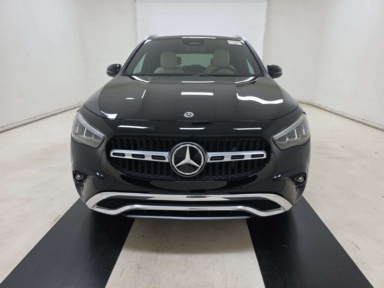 Certified Used 2025 Black Mercedes-Benz GLA 250 image 2