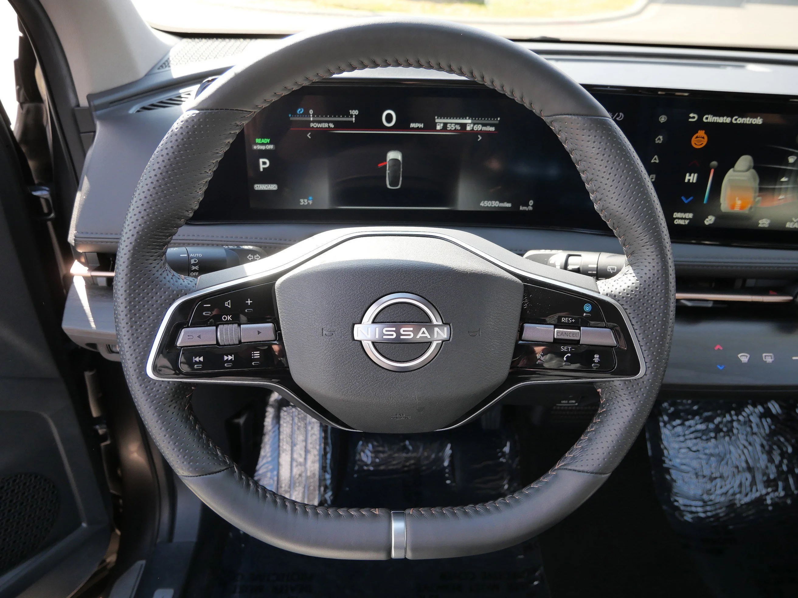Used 2023 Gun Metallic Nissan ENGAGE image 27